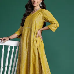 Sangria Geometric Printed Gotta Patti Indie Prints Kurta-image-77