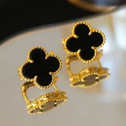 Estailo fashion Gold-Plated Floral Shaped Studs-30