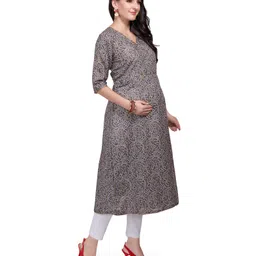 Mom for sure by Ketki Dalal Three Fourth Sleeves Bandhani Design Maternity Flared Angarkha Style Kurta With Concealed Zipper Nursing Access - Grey-picture-8