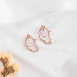 Joker & Witch Golden & White All About Pearls Rue Pearl Stud Earrings-image-28
