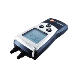 Testo 510 Digital Manometer with measuring range of 0 to 100 hPa image 2