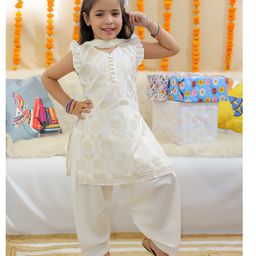 BownBee Frill Sleeves Floral Printed Kurta & Patiala With Dupatta - Off White-image-37