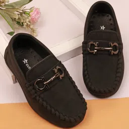 Cute Walk by Babyhug Slip On Solid Coloured Loafers With Applique - Black-picture-11
