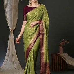 Saree Mall Green & Maroon Woven Saree With Unstitched Blouse-image-43