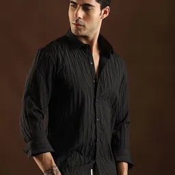 Campus Sutra Men Comfort Fit Textured Spread Collar Casual Shirt-picture-44