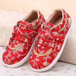 Pine kids Mojaris With Velcro Closure - Red-image-85