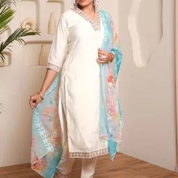 GRIOPY Ethnic Motifs Yoke Design V-Neck Straight Kurta With Trouser & Dupatta image 2