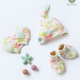 Cocoon Care Bamboo Cotton Heart & Text Designed Cap With Coordinating Mittens & Socks Set - Multi Colour-image-9