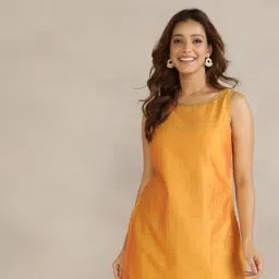 Fabindia Mustard Cotton Silk Embroidered Slim Fit Kurta-picture-11