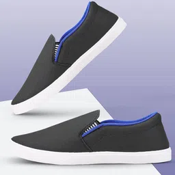 Spotwalk Men Colourblocked Sneakers-image-70