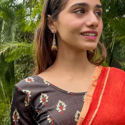 Bindigasm's Advi Jacquard Stretchable Saree Blouse-picture-19