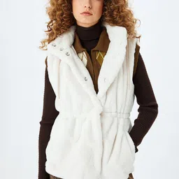 Koton Spread Collar Tailored Jacket-picture-9