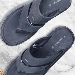 Trekiva Men Black PU Flip Flops-picture-25