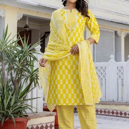 SANISA Women Floral Printed Regular Kurta with Trousers & With Dupatta-6