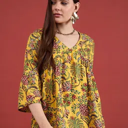 all about you Floral Top-image-54