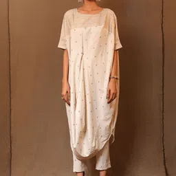 MATI Women Ethnic Motifs Comfort High-Rise Pleated Jodhpuris Trousers-image-93