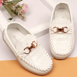 Cute Walk by Babyhug Slip On Solid Loafers with Applique Detailing - White-picture-3