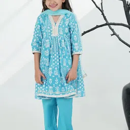 Aj DEZInES Girls Floral Printed Cotton Kurti with Pyjama & Dupatta-image-19