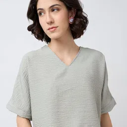 SZN Top-image-19