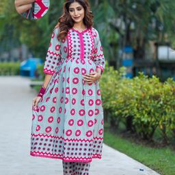 Aujjessa Cotton Three Fourth Sleeves Ethnic Motifs Printed Maternity Kurta Set With Concealed Zipper Nursing AccessGrey Fuchsia-picture-8