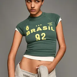 Bershka Typography Printed Round Neck Crop T-shirt-picture-24