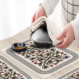 LooMantha Transparent & Black 6 Pieces Printed Rectangular Table Placemats image 4
