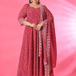PrettyPlus by Desinoor.com Plus Size Leheriya Printed Georgette Anarkali Kurta & Dupatta-image-47
