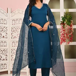 Nayo Women Solid Kurta with Trouser & Dupatta-picture-14