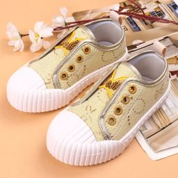 Cute Walk by Babyhug Casual Shoes Butterfly Embellishment - Brown-picture-14