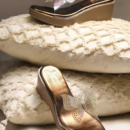 JM Looks Platform Sandals with Bows-11