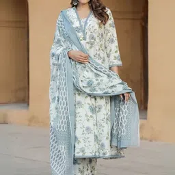 Navlik Floral Printed V Neck Pure Cotton Straight Kurta With Trousers & Dupatta-image-3