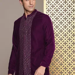 House of Pataudi Embellished Sequinned Velvet Finish Jashn Kurta-image-45