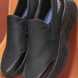 Red Tape Men's Black Running Shoes-image-93
