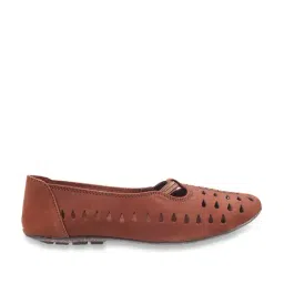 Mochi Women's Brown Flat Ballets-image-67