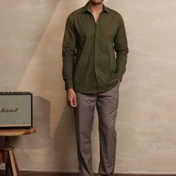 Uncluttered Closet Essential Spread Collar Cotton Standard Fit Shirt-picture-29