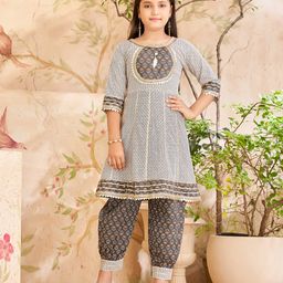 Aarika Three Fourth Sleeves Floral Printed Sequin Lace Embellished Kurta With Patiala Set - Off White & Grey-image-70