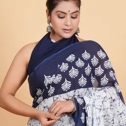 Lovwear Women Blue Sarees-picture-13
