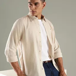 Tommy Hilfiger Men Solid Spread Collar Casual Shirt-picture-36