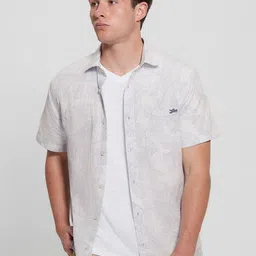 GUESS Men Spread Collar Floral Printed Cotton Casual Shirt-image-30