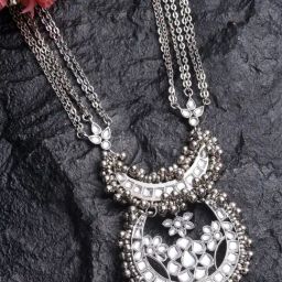 Karatcart Silver Necklace for Women-image-37