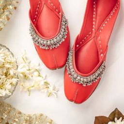 NR by Nidhi Rathi Women's Red Ethnic Juttis-image-77