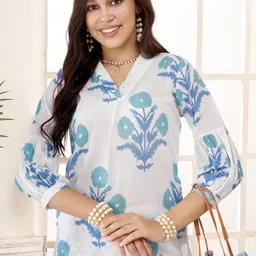 anouk rustic Anouk Women Floral Printed Regular Kurta with Trousers image 2