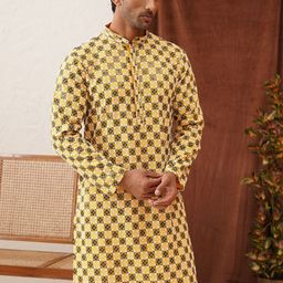 Jompers Men Embroidered Regular Sequinned Kurta with Pyjamas image 4