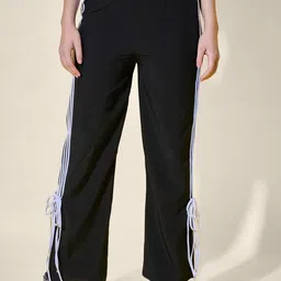QIOA Sporty Women Side Stripes & Ankle Tie Detail Relaxed-Fit Track Pant-picture-47