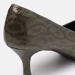 Van Heusen Textured Block Heel Peep Toes image 4