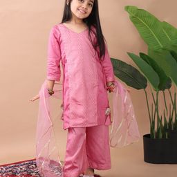 Kinder Kids Cotton Three Fourth Sleeves Geometric Embroidered Kurta With Palazzo & Dupatta Set - Pink-image-13