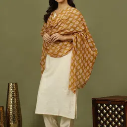 Sangria Women Solid Kurta with Trousers & Dupatta-image-96
