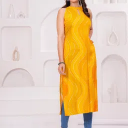 Meeranshi Abstract Printed Halter Neck Sleeveless Straight Kurta image 5
