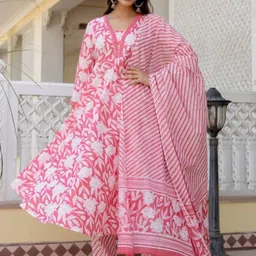 PARTHVI Women Printed Regular Thread Work Pure Cotton Kurta with Trousers & With Dupatta-56