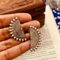 Janpath Online Oxidised Geometric Shaped Studds-40